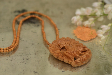 Kadam ♣ Wooden Neckpieces { o }